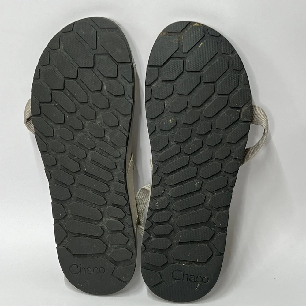 CHACO Women’s S 9 Oatmeal Cream Color Strap Summer beach spring comfort sandal